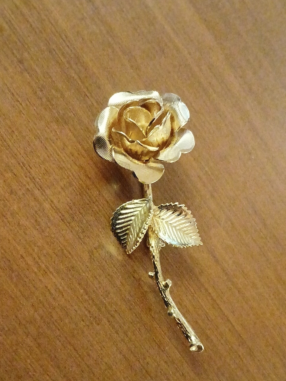 3" Gold Tone Rose Brooch Pin - Elegant Floral Jewelry